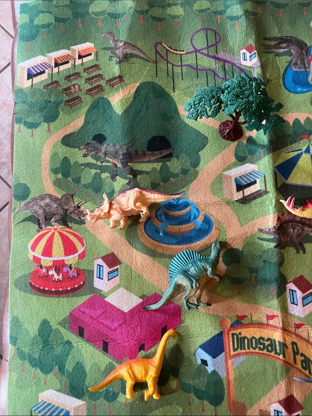 Awesome Jurassic Park pretend play mat and accessories